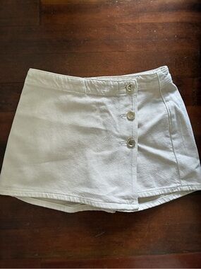 Zara Cream Button-Accent Mini Skort